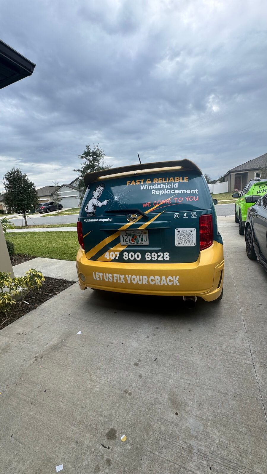 Fast & Reliable windshield replacement rear vehicle wrap